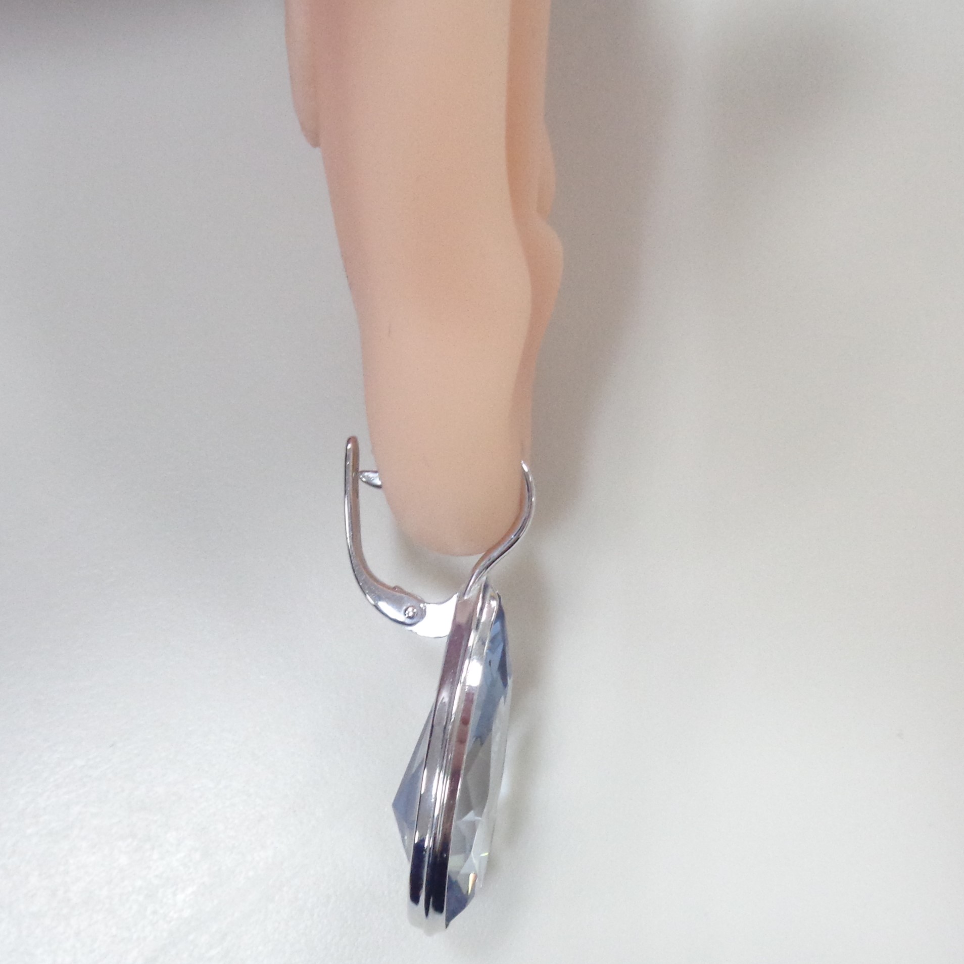 Серебряные серьги с синим горным хрусталем